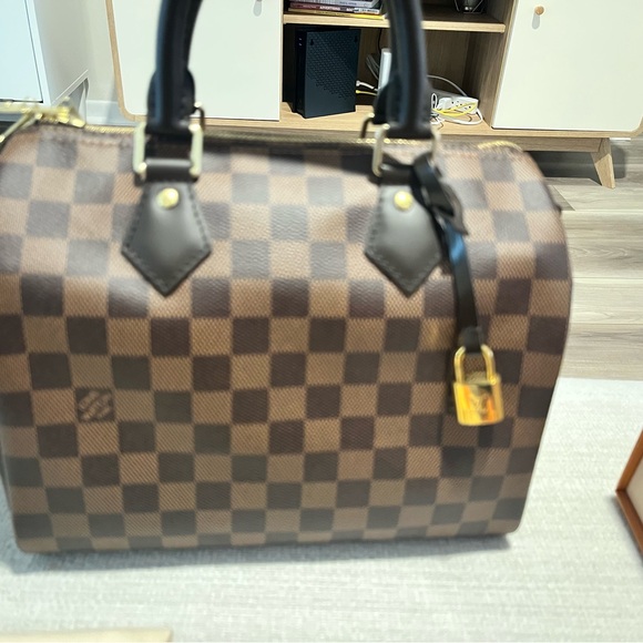 Like New Authentic Louis Vuitton Speedy 25B Damier Ebene - Picture 10 of 17